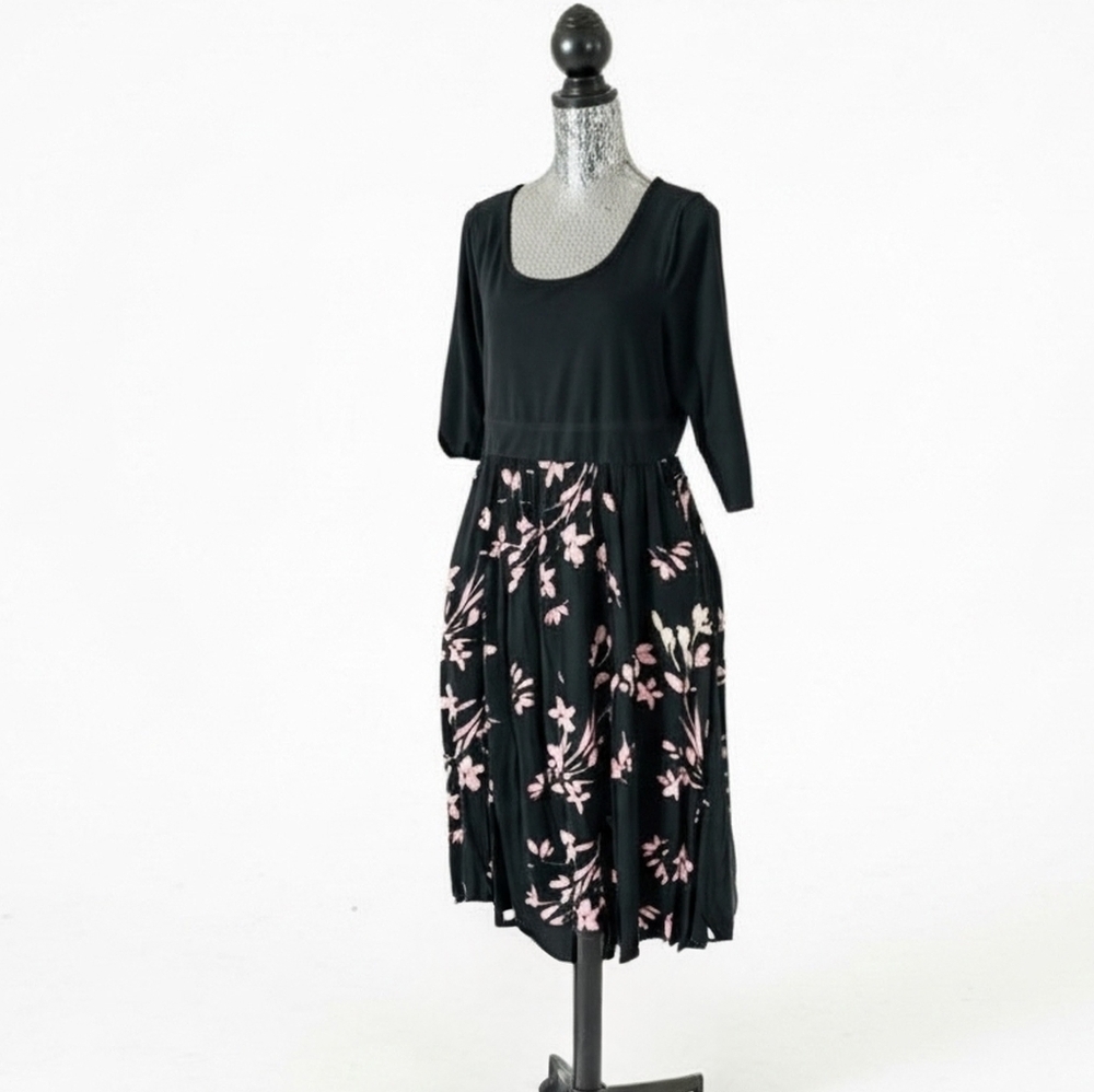 EUC Torrid Black and Pink Floral Dress